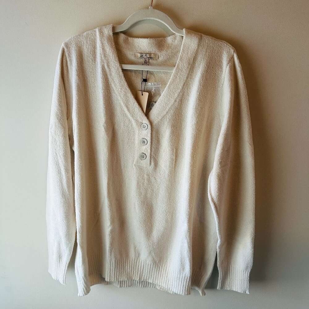 NWT Les Serein Ariad Cream V-Neck Button Sweater Lightweight Knit | Size XL